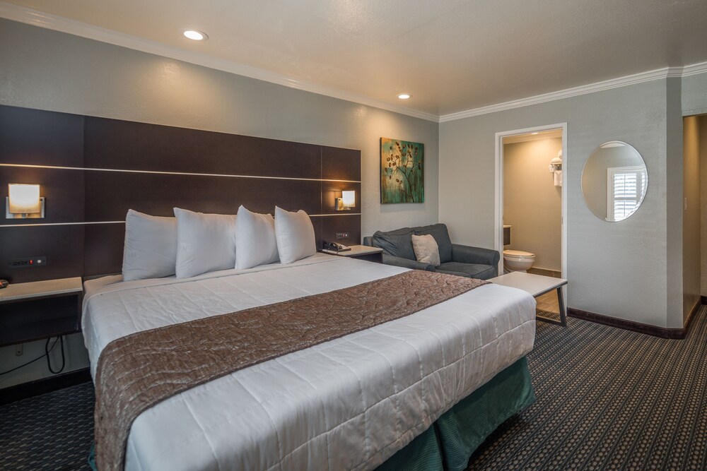 Bayhill Inn - photo 8