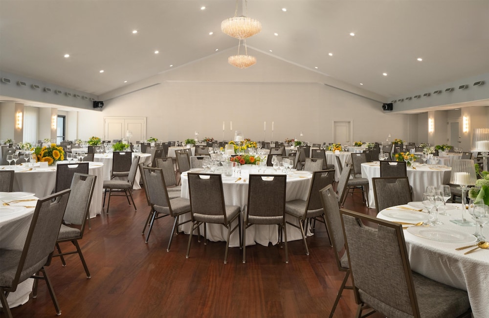 DoubleTree by Hilton Fairfield Hotel & Suites - photo 57