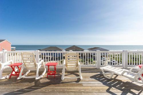The Treasure Chest by Oak Island Accommodations - photo 12