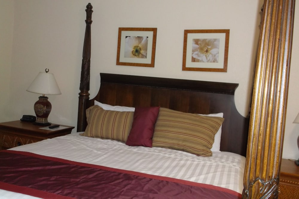 Days Inn & Suites by Wyndham Lake Okeechobee - photo 19