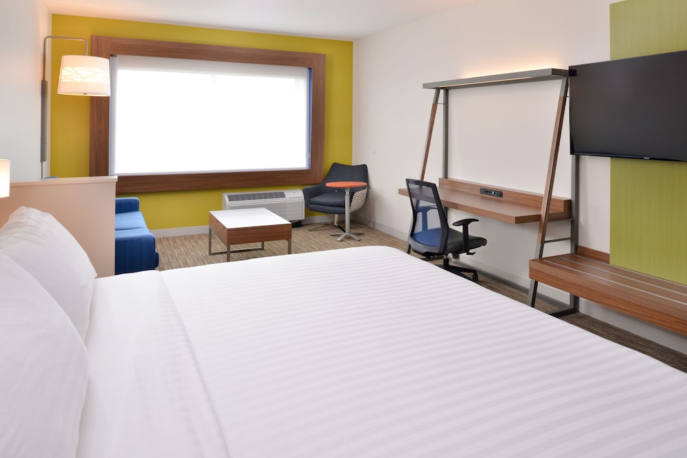 Holiday Inn Express & Suites Madison by IHG - photo 6