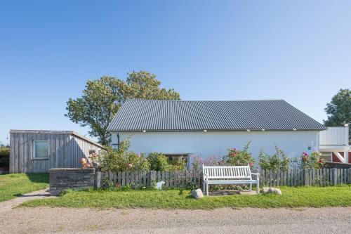 Sputnik - carbon neutral hotel in Unknown City