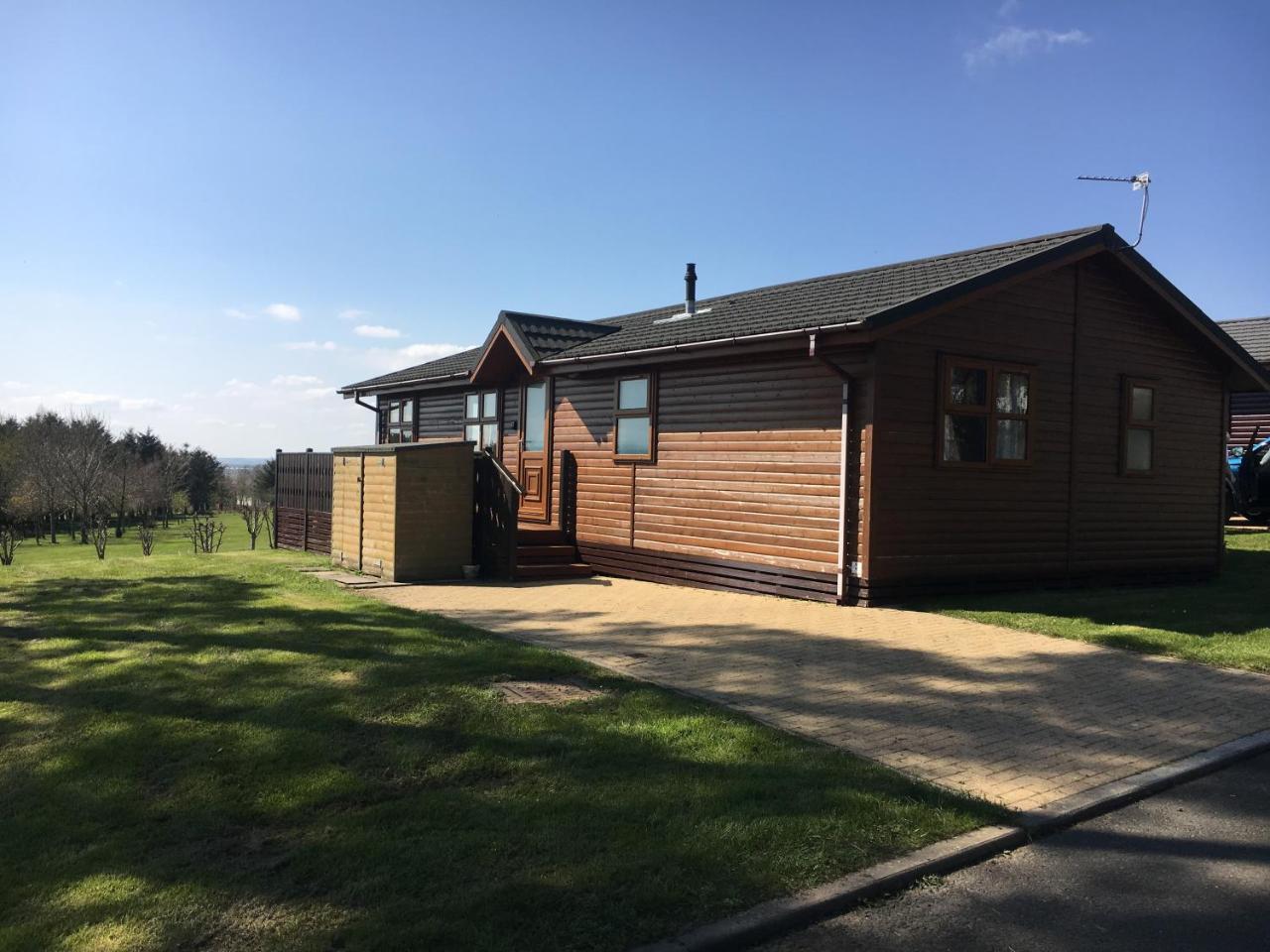 Millie S View 18 Hole Free Golf in Morpeth, United Kingdom