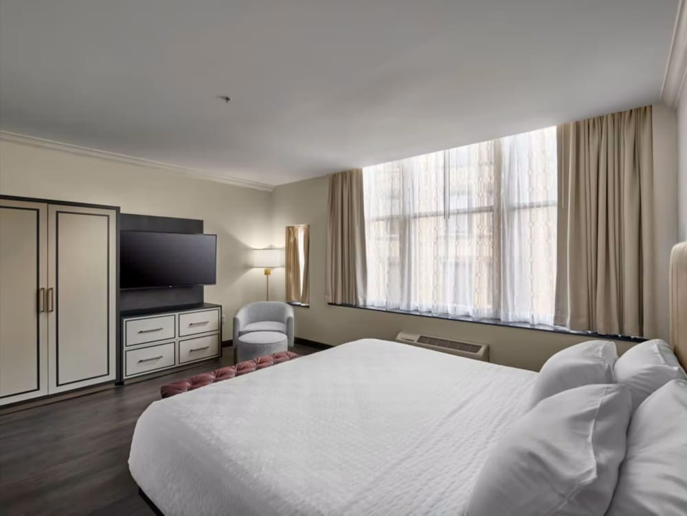 Hotel Indigo Cleveland Downtown by IHG - photo 22