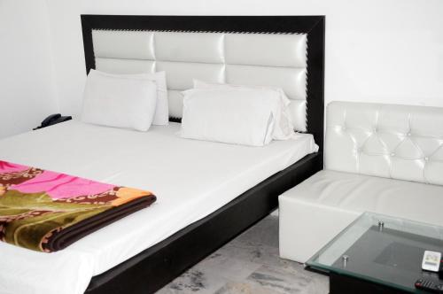 Ishaan Hotel in Ganganagar, India