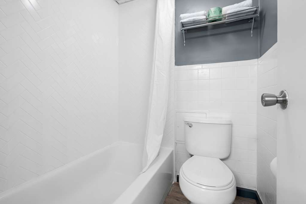SureStay Plus Hotel by Best Western Brandywine Valley - photo 40