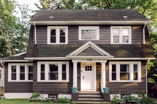 The 1920 s Dutch Colonial Highland Square