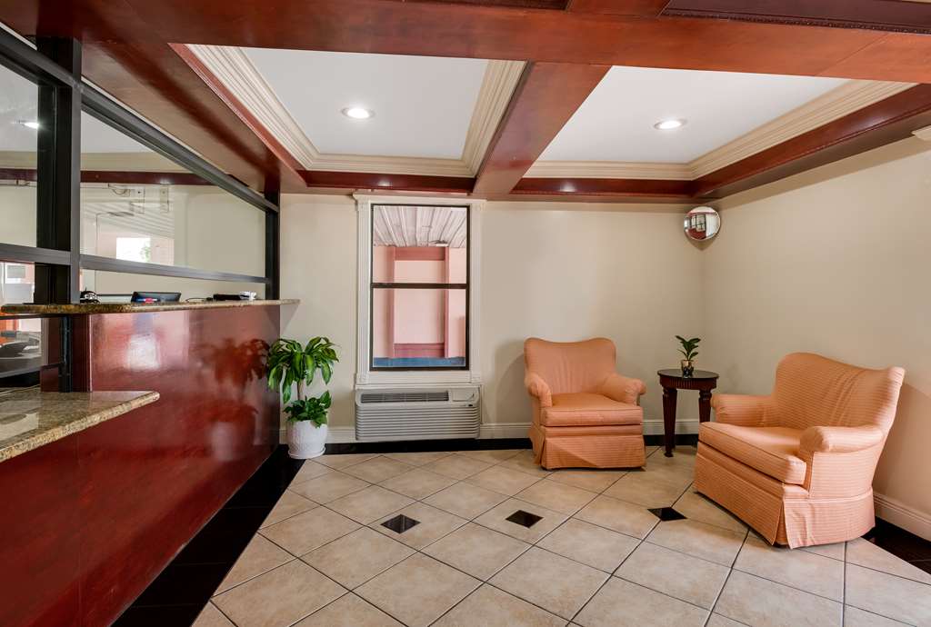 Relax Inn and Suites - photo 8