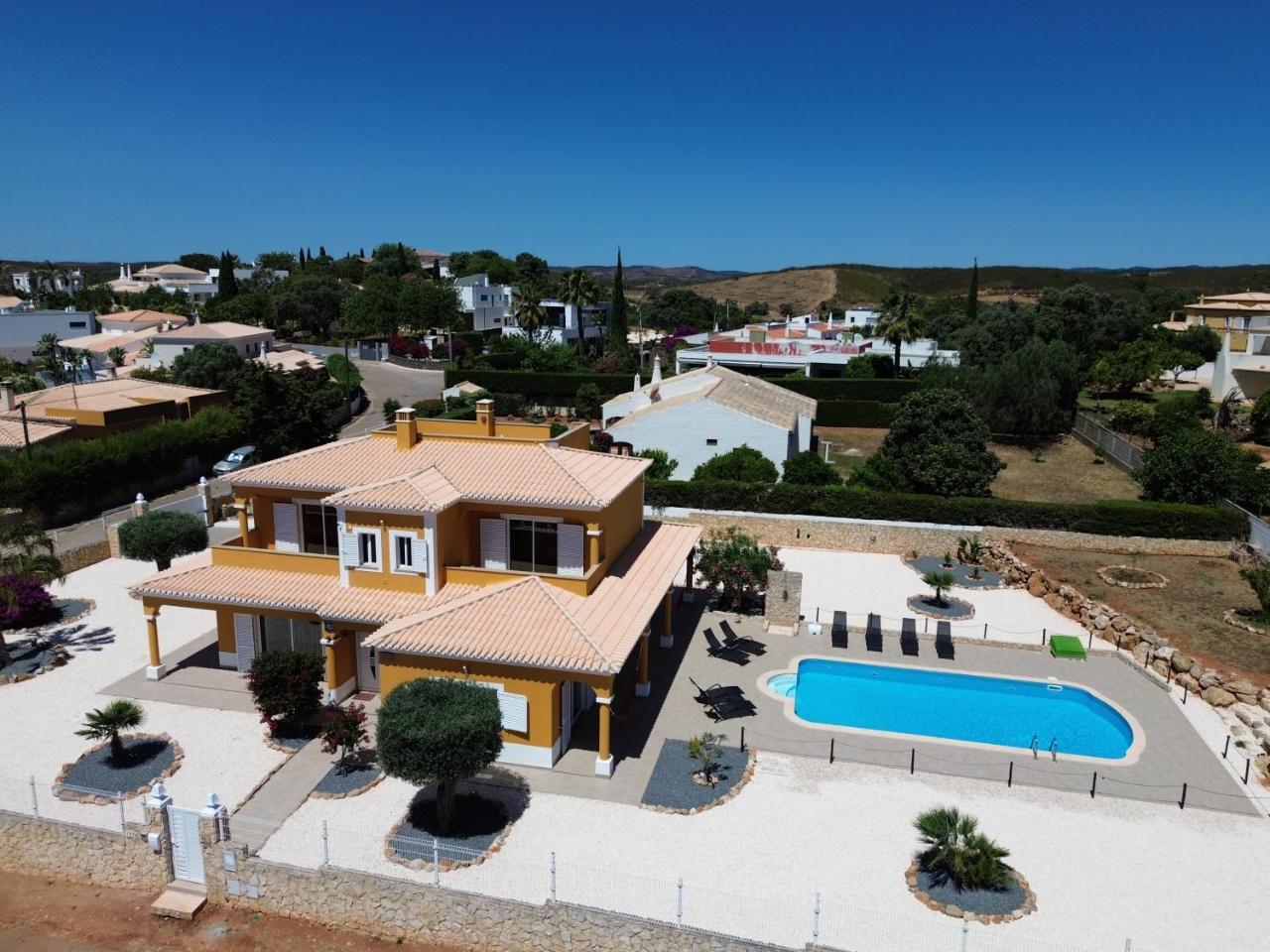 Villa Malia Algarve — 4-Star Luxury Hotel in Mexilhoeira Grande, Portugal