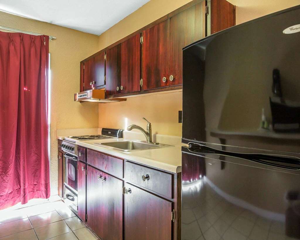 Quality Inn & Suites Cameron Park Shingle Springs - photo 15