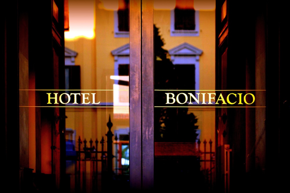 Hotel Bonifacio in Florence, Italy