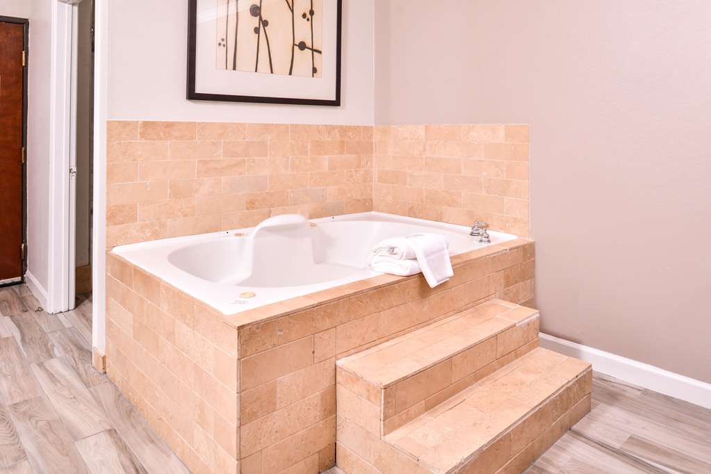 Quality Inn & Suites Beaumont - photo 25