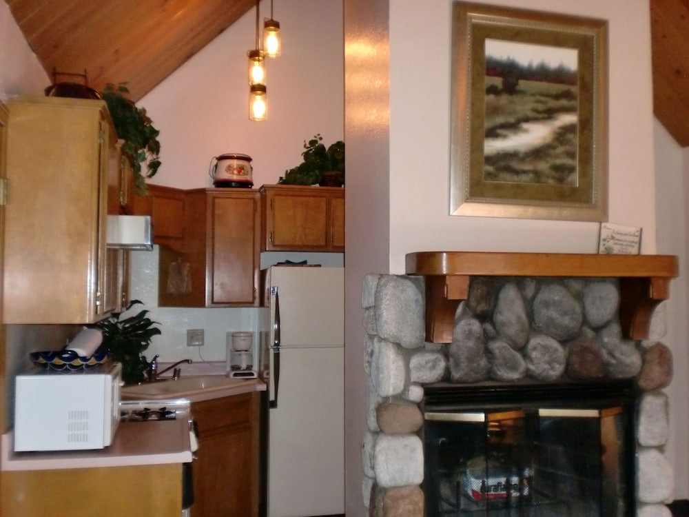The North Shore Inn - photo 43