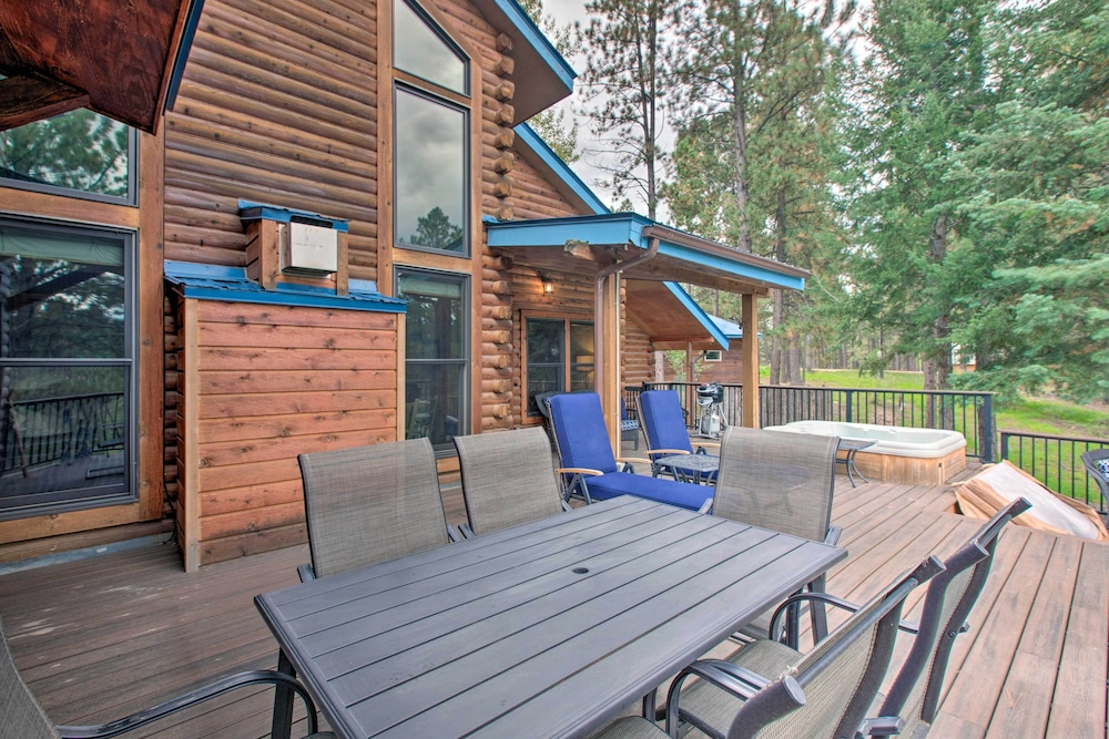 Blue Spruce Cabin with Hot Tub And Resort Amenities - photo 23