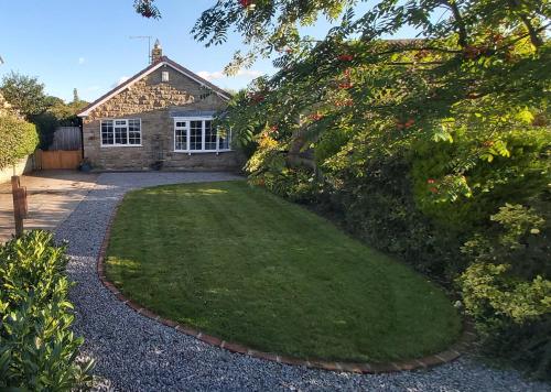 Willow Cottage 4 bed cosy stopover dogs welcome
