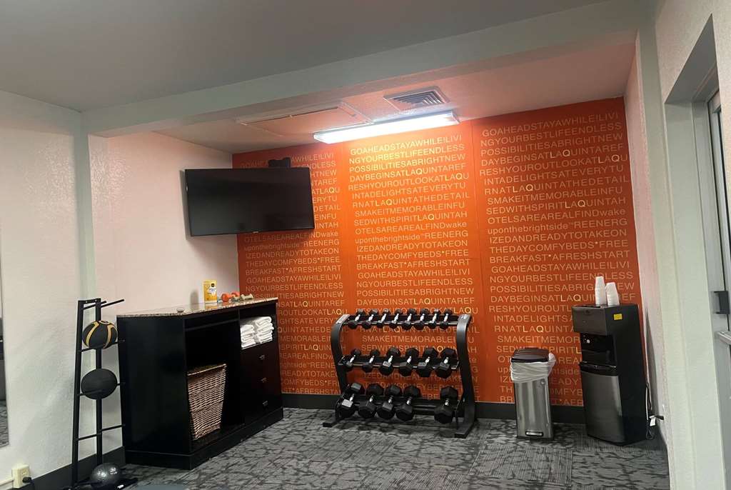 La Quinta Inn & Suites by Wyndham Dalhart - photo 20