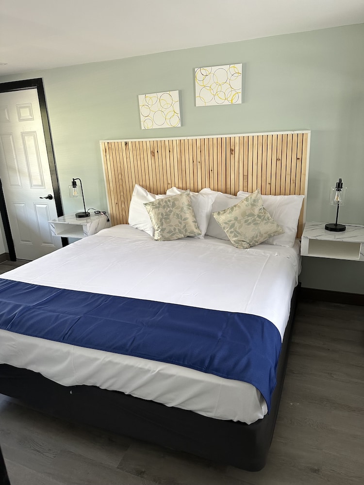 Harborside Suites - photo 15