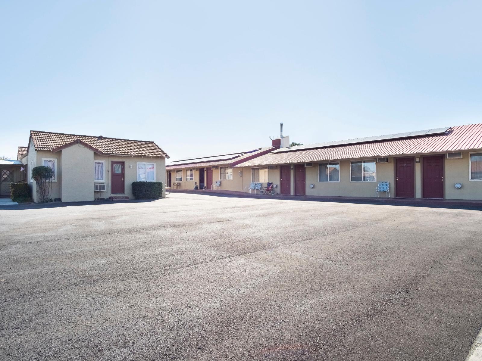 Coalinga Motel - photo 5