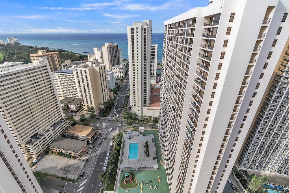 Waikiki Banyan Condo Located One Block From Waikiki Beach by Koko Resort Vacation Rentals - photo 163