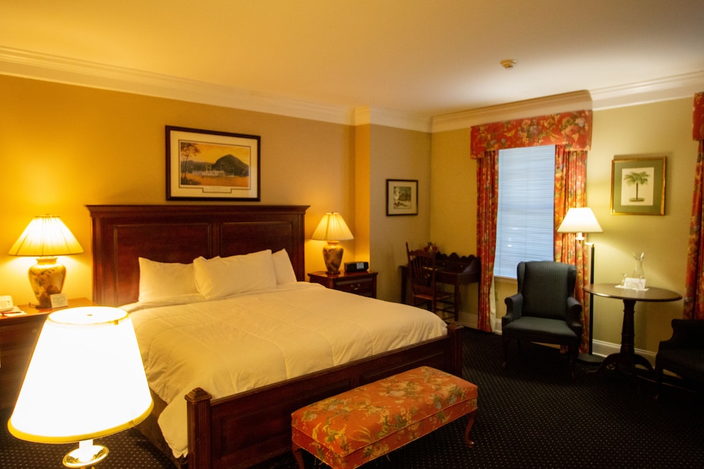 Beekman Arms and Delamater Inn - photo 11