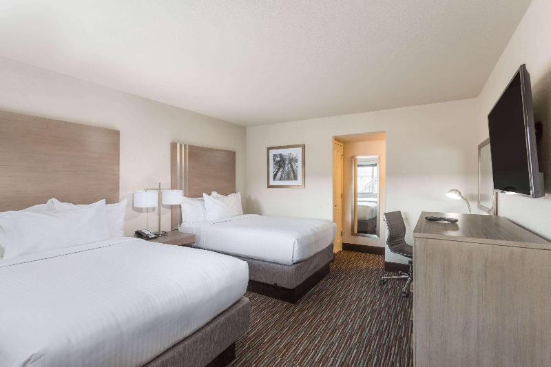 Days Inn by Wyndham Yosemite Area - photo 4
