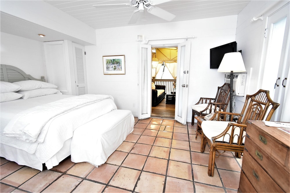 Simonton Court Historic Inn & Cottages - photo 124