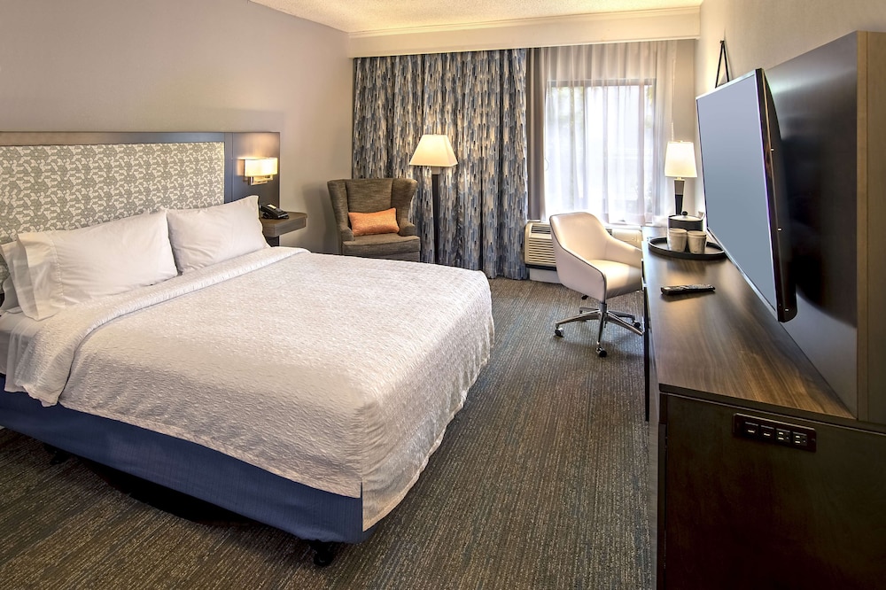 Hampton Inn & Suites Fairfield - photo 8