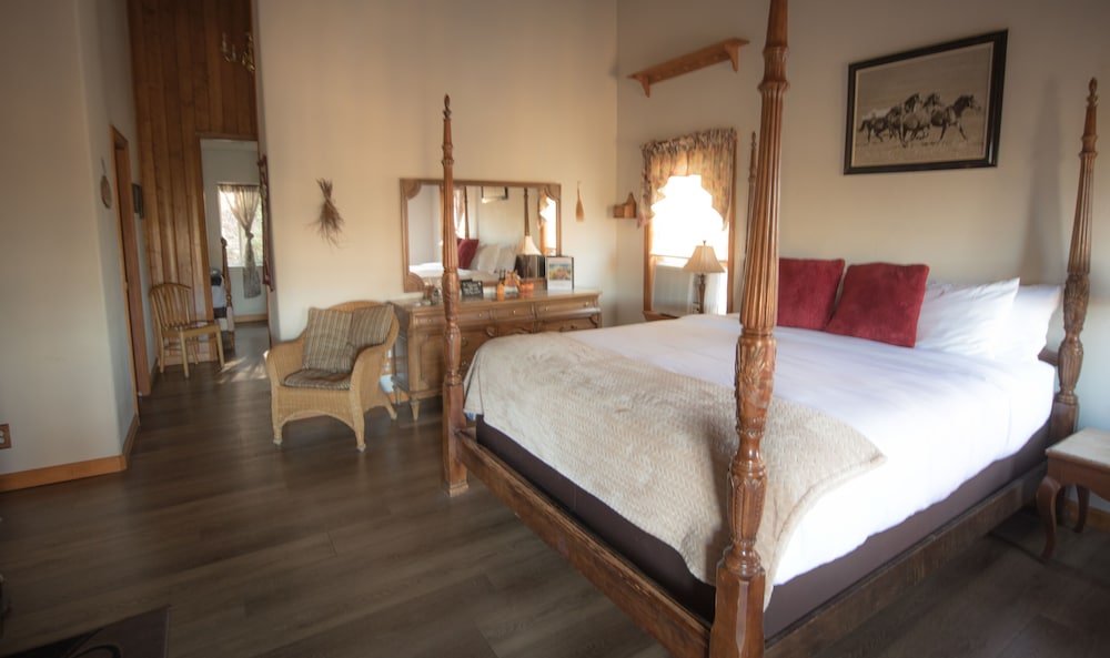 Tucker Peak Lodge - photo 21