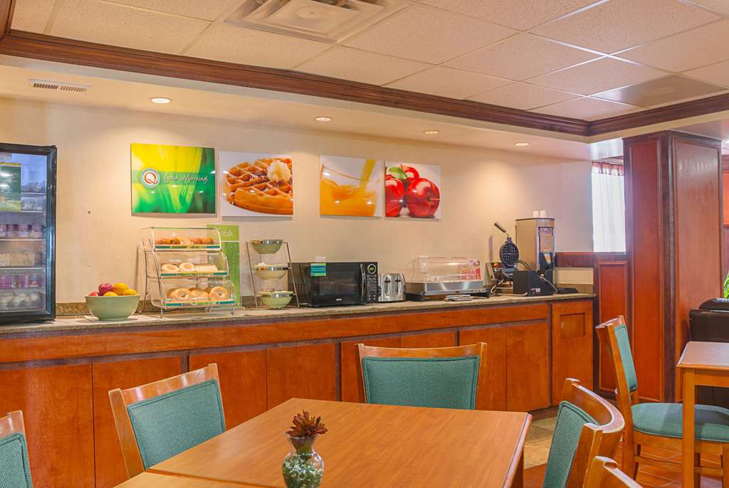 Quality Inn & Suites Detroit Metro Airport - photo 31