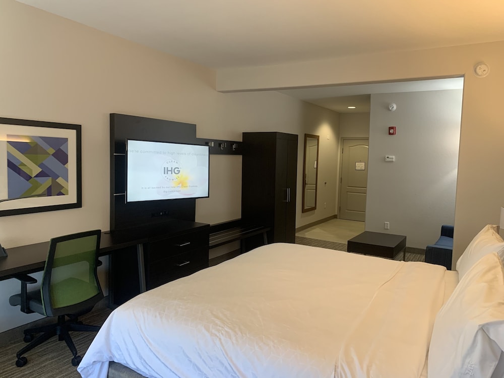 Holiday Inn Express Greenville by IHG - photo 26