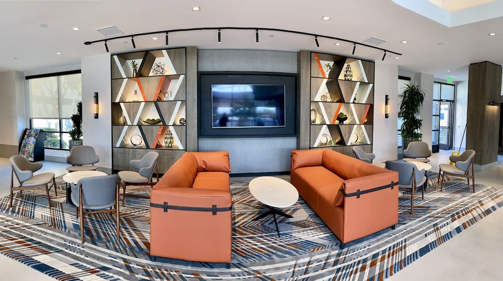 DoubleTree by Hilton San Francisco South Airport Blvd - photo 3