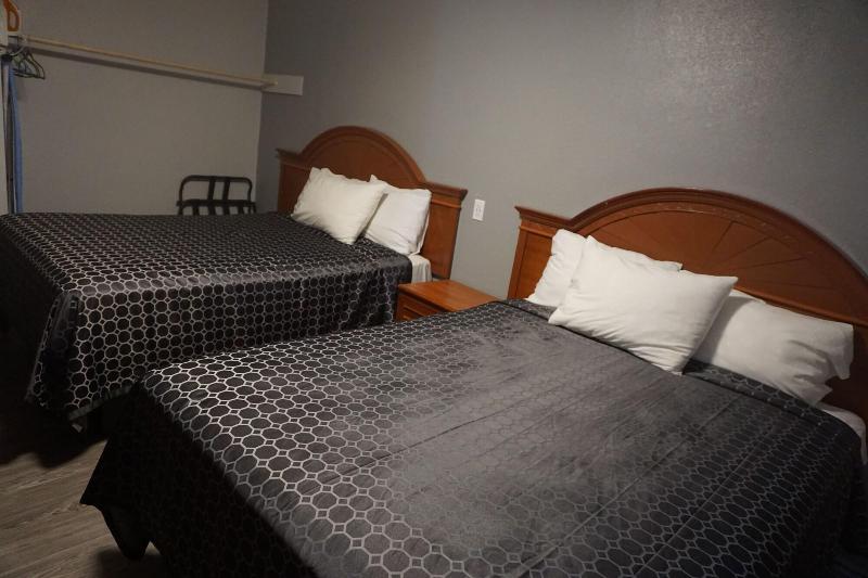 Las Palmas Hotel - photo 12