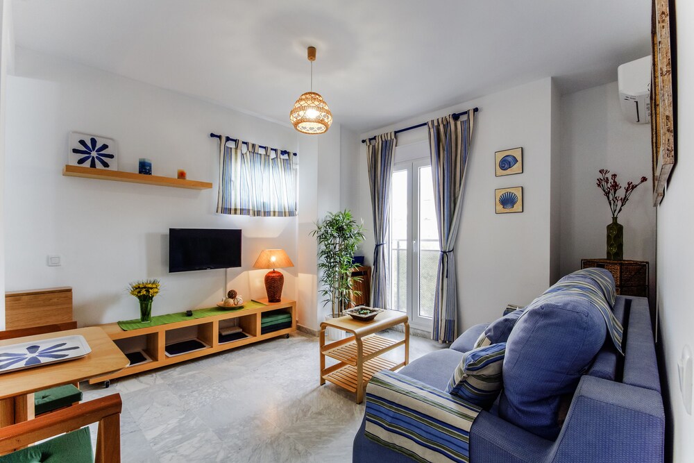 La VICTORIA Home free parking by Cadiz4Rentals — 4-Star Luxury Hotel in Cadiz, Spain