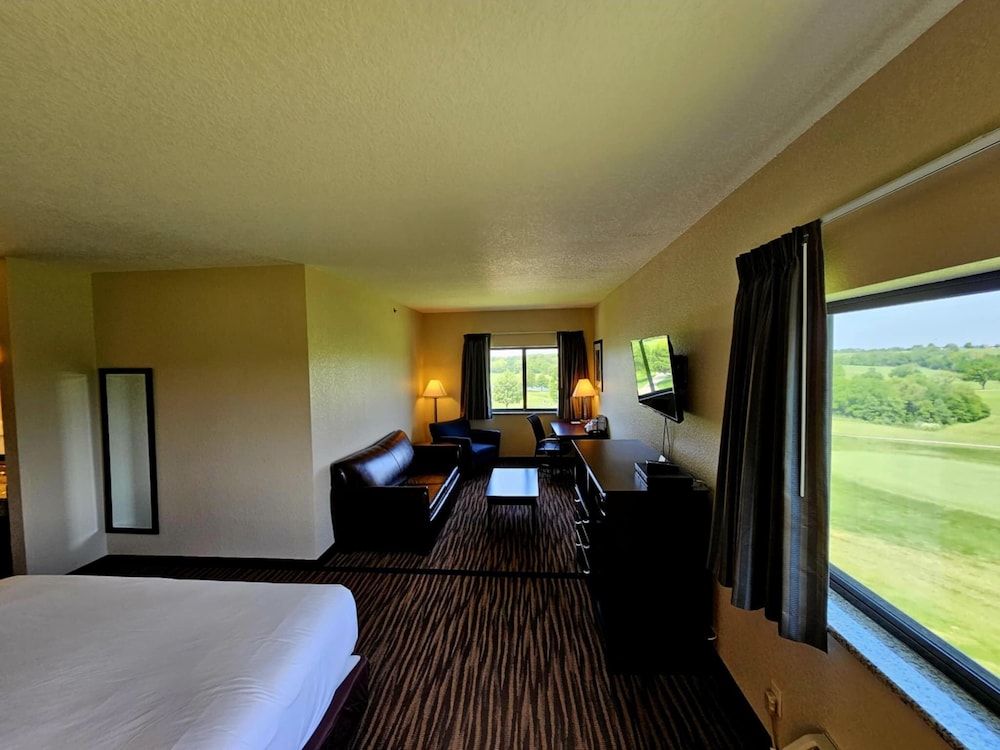 Cobblestone Inn & Suites Maryville - photo 17