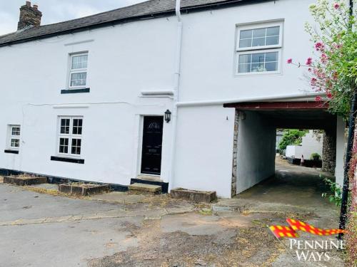 The Spotty Homely Stay in a Former Inn — hotel in Haltwhistle