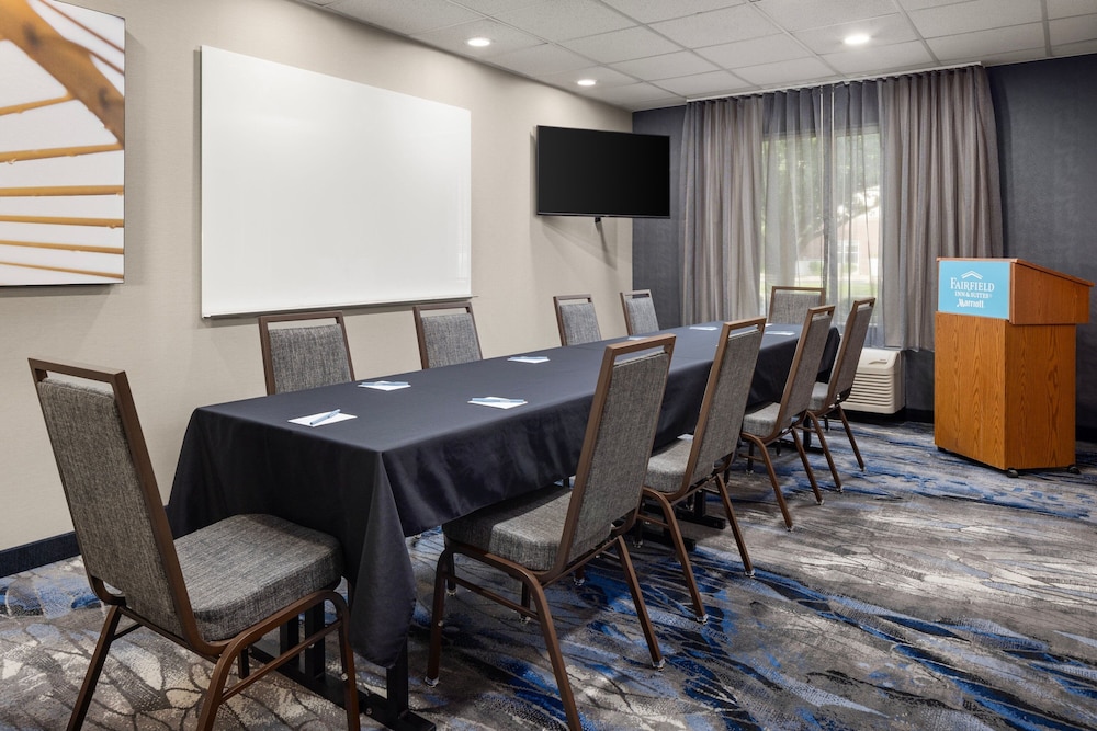Fairfield Inn & Suites Columbus East - photo 36