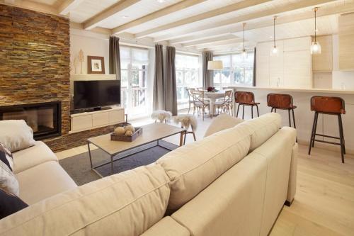 Val de Ruda Luxe 45 by FeelFree Rentals — 4-Star Luxury Hotel in Vielha, Spain
