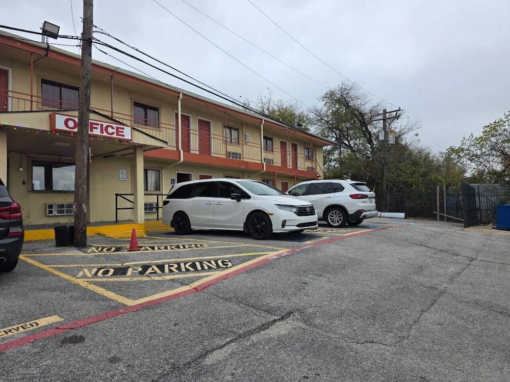 Relax Motel By Hotel O Arlington Tx — Grand Prairie