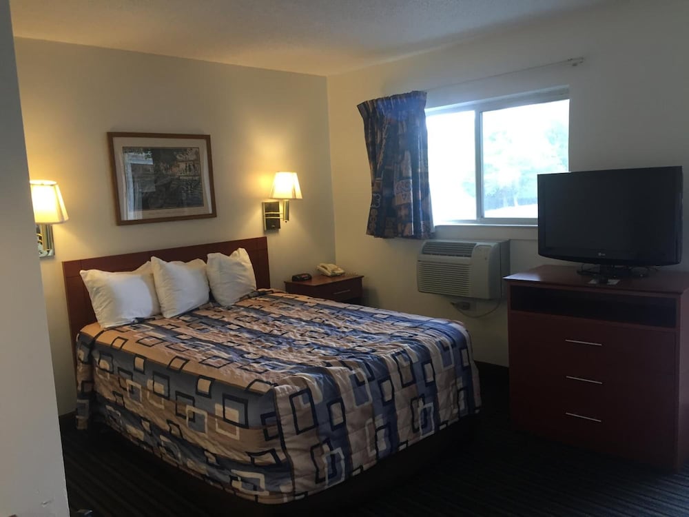 Studio 6 Extended Stay Greensboro NC I 40 - photo 7
