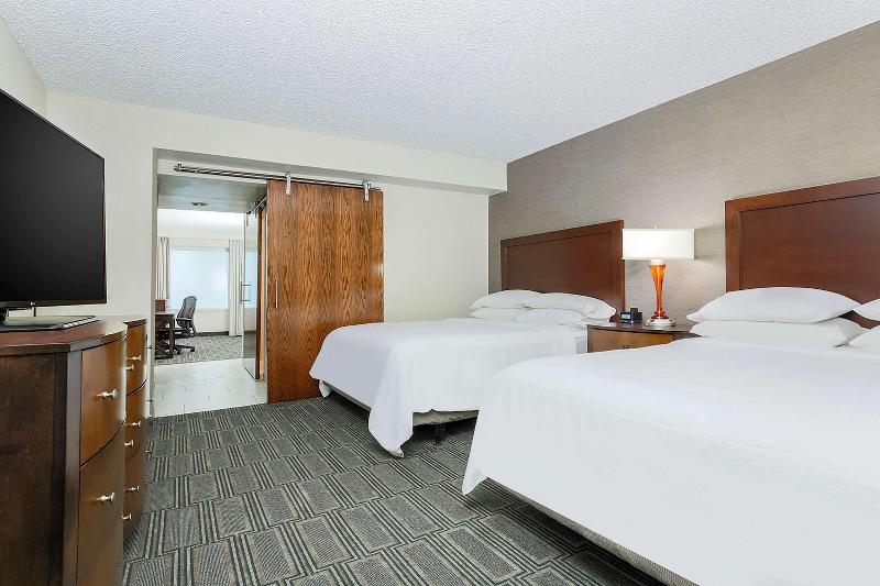Embassy Suites by Hilton Chicago Lombard Oak Brook - photo 81