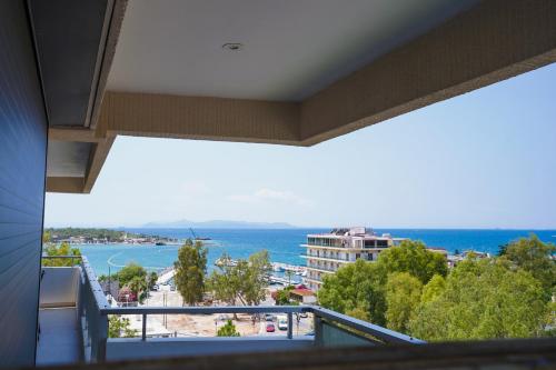 Endless Blue Studio in Glyfada — 4-Star Luxury Hotel in Glyfada, Greece