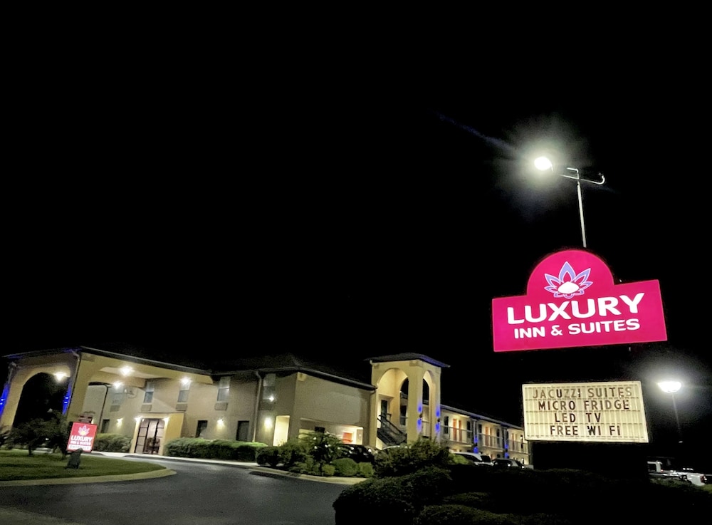Luxury Inn and Suites - photo 15