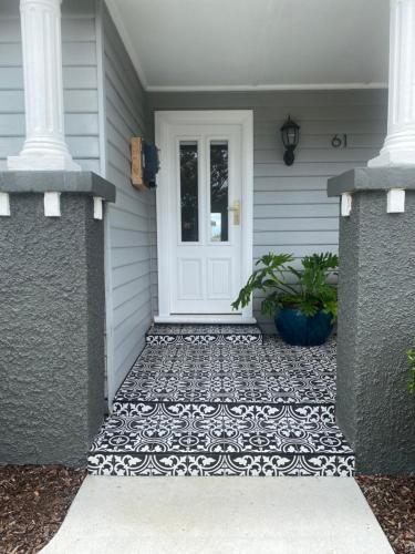 Modern and Cosy — hotel in Yarram
