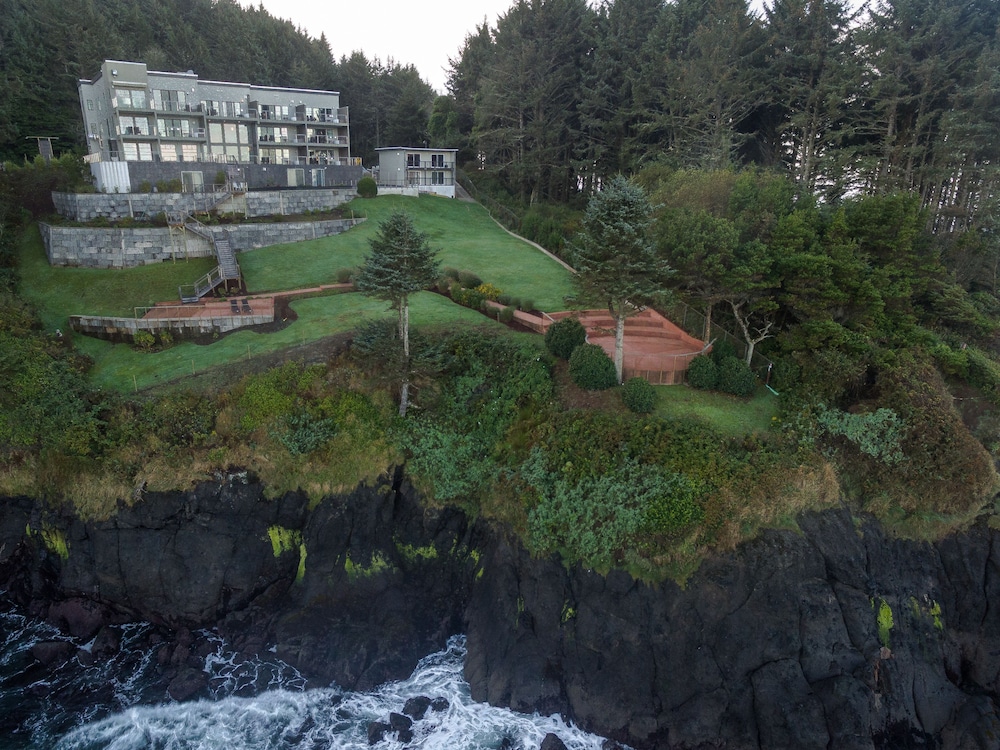 Whale Cove Inn - photo 36