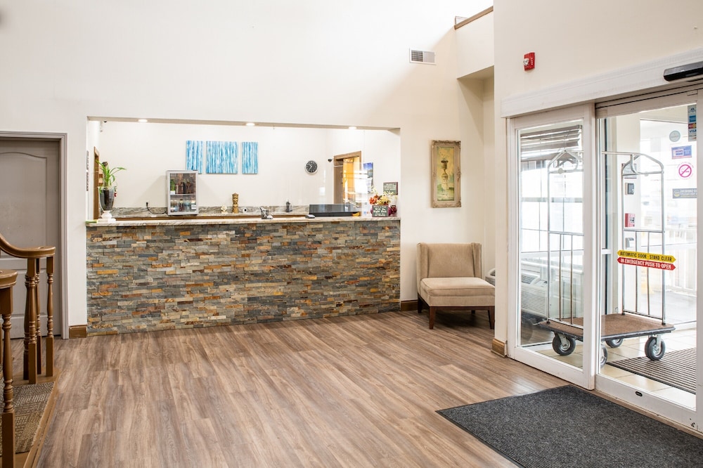 BlissPoint Inn & Suites - photo 3