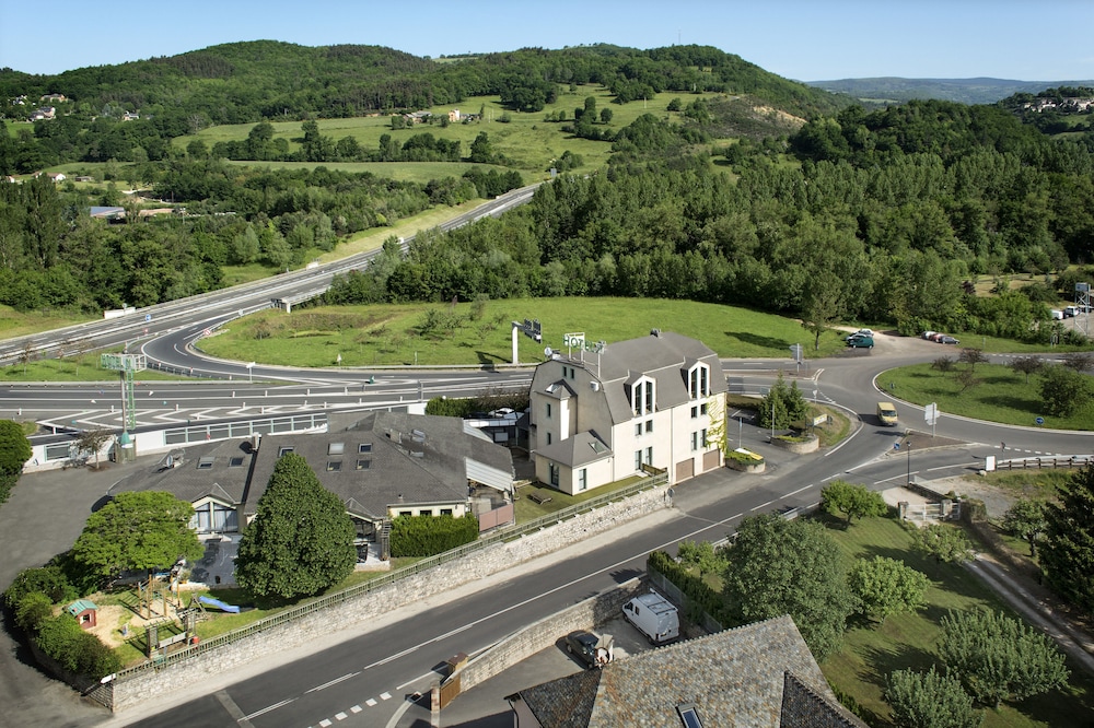 Hotel Le Calice du Gevaudan - carbon neutral hotel in La Canourgue