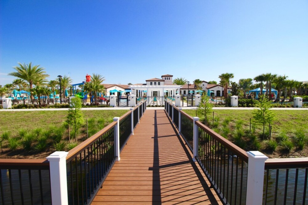 Stunning Disney Home w Pool & Free Resort Access - photo 36