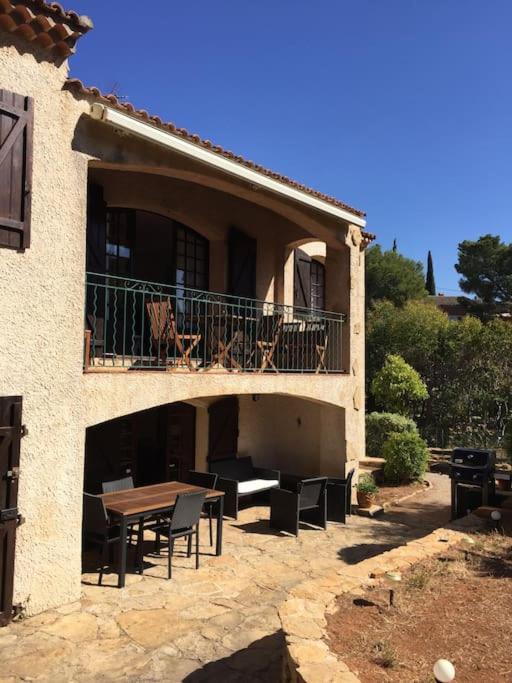 Bandol T3 Rdj Plage 5 Mn a Pied Port 10 Mn Parking in Bandol, France