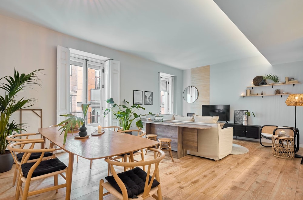 Celebes 3 Bedrooms in Centro Madrid