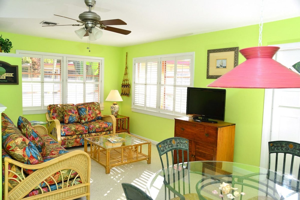 The Palmview and Sandpiper Inns - photo 64